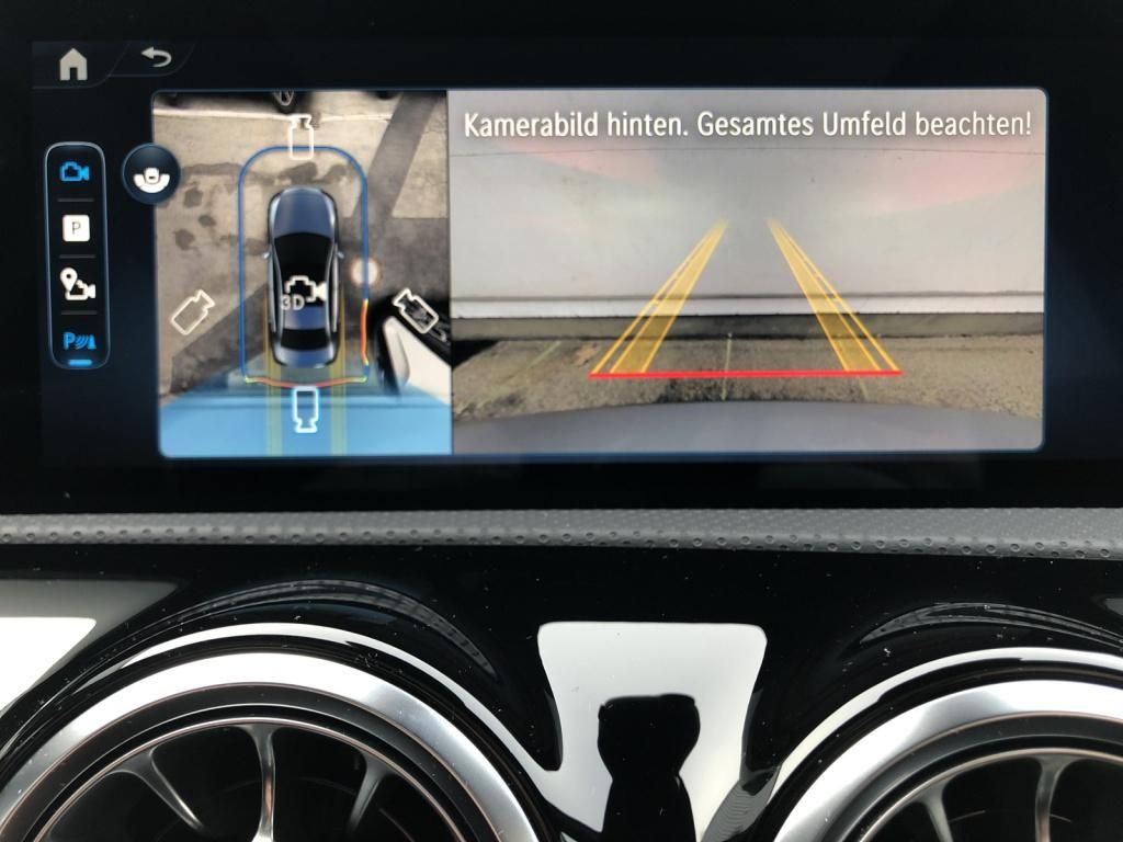 Mercedes-Benz A 220 2025