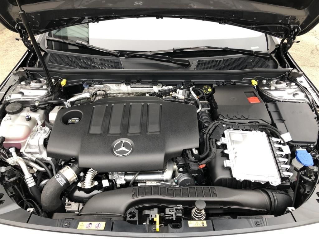 Mercedes-Benz A 220 2025