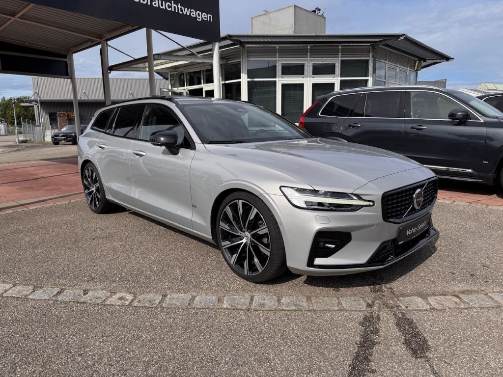 Volvo V60 2022
