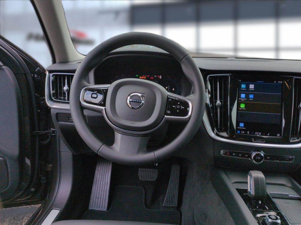 Volvo V60 2024