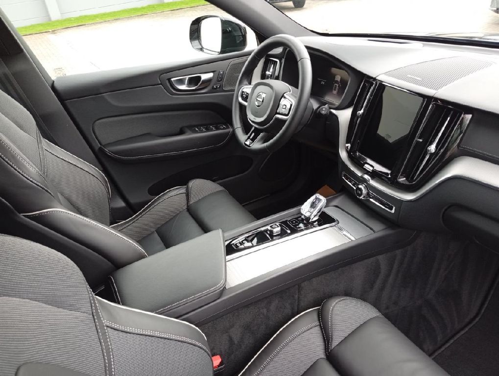 Volvo XC60 2022