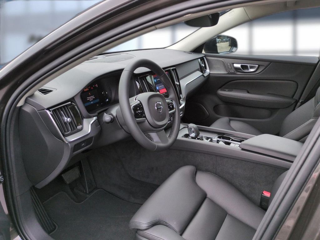 Volvo V60 2024