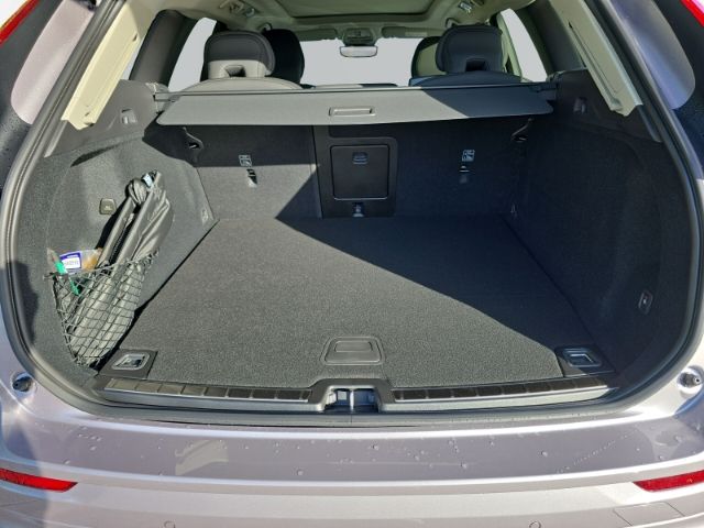 Volvo XC60 2025