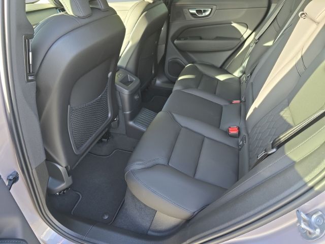 Volvo XC60 2025