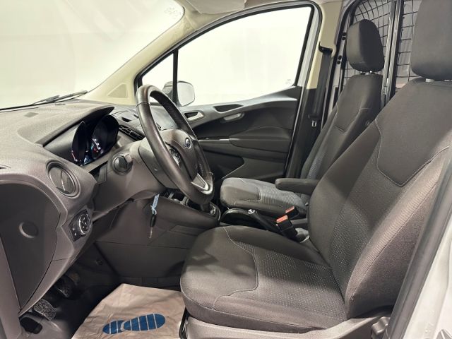 Ford Transit Courier 2021