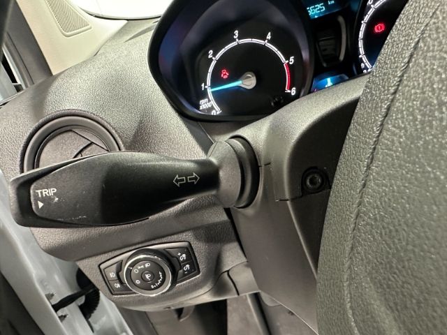 Ford Transit Courier 2021