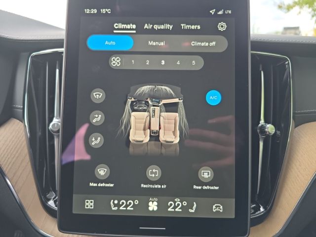 Volvo XC60 2025