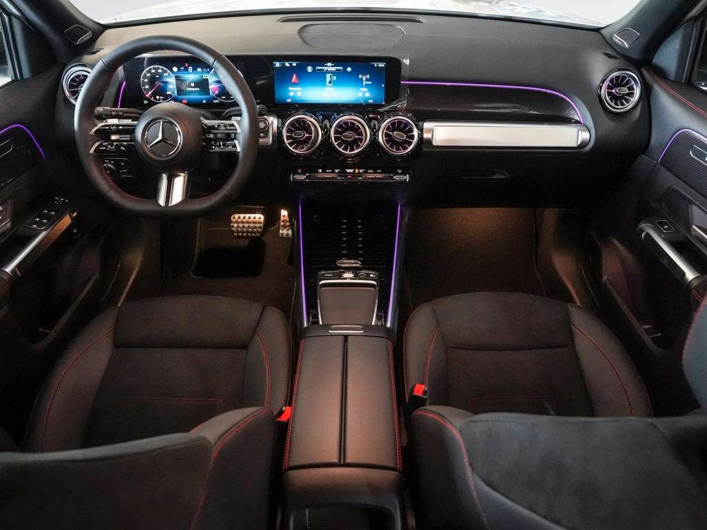 Mercedes-Benz GLB 180 2025