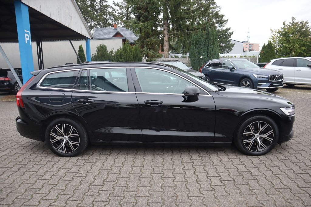 Volvo V60 2023