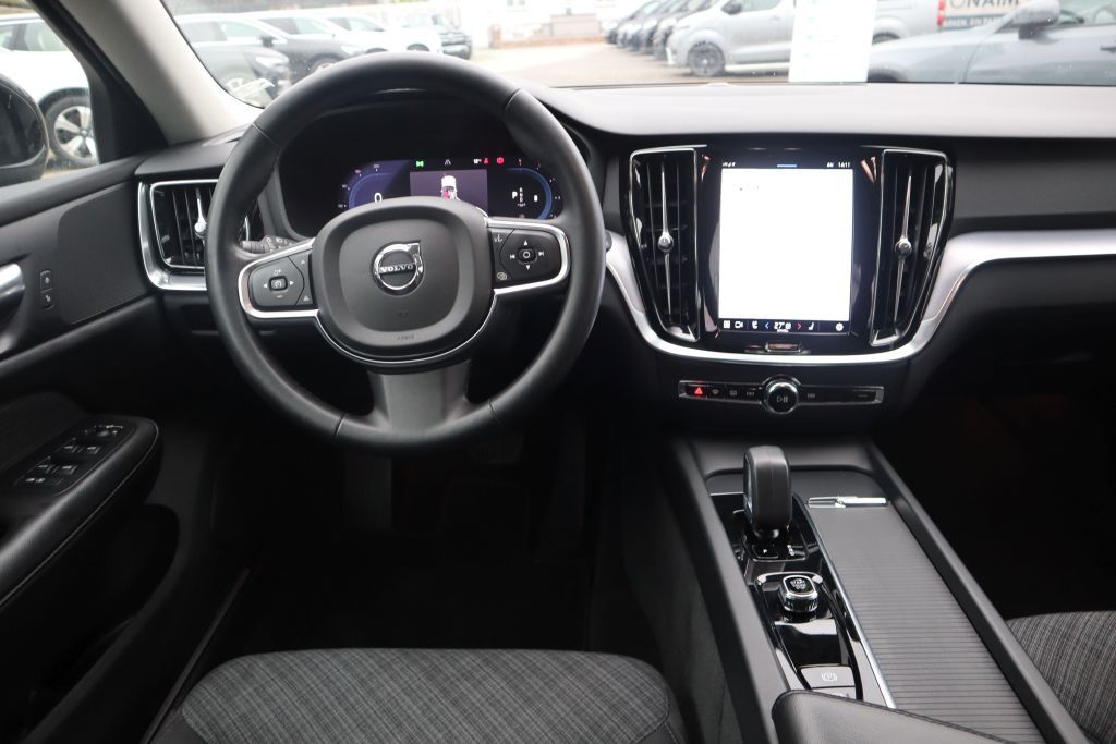 Volvo V60 2023