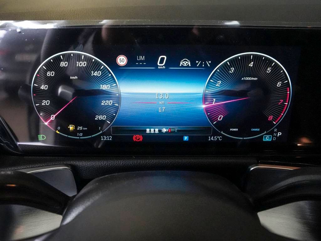 Mercedes-Benz GLB 180 2025