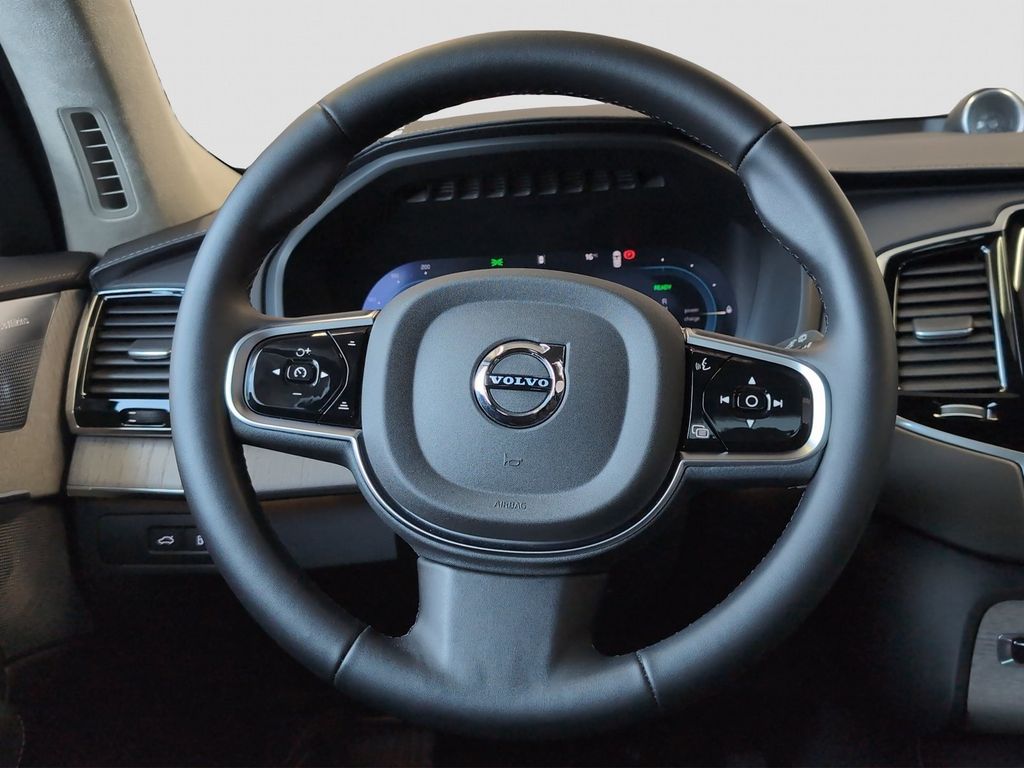 Volvo XC90 2025