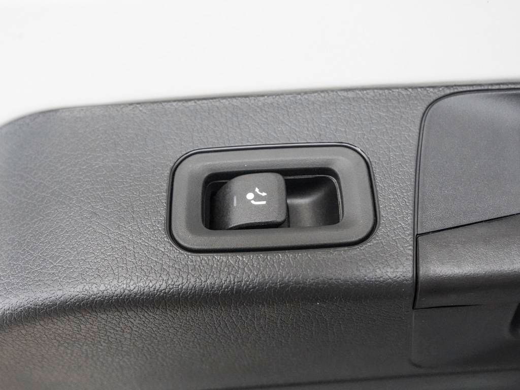 Mercedes-Benz GLB 180 2025