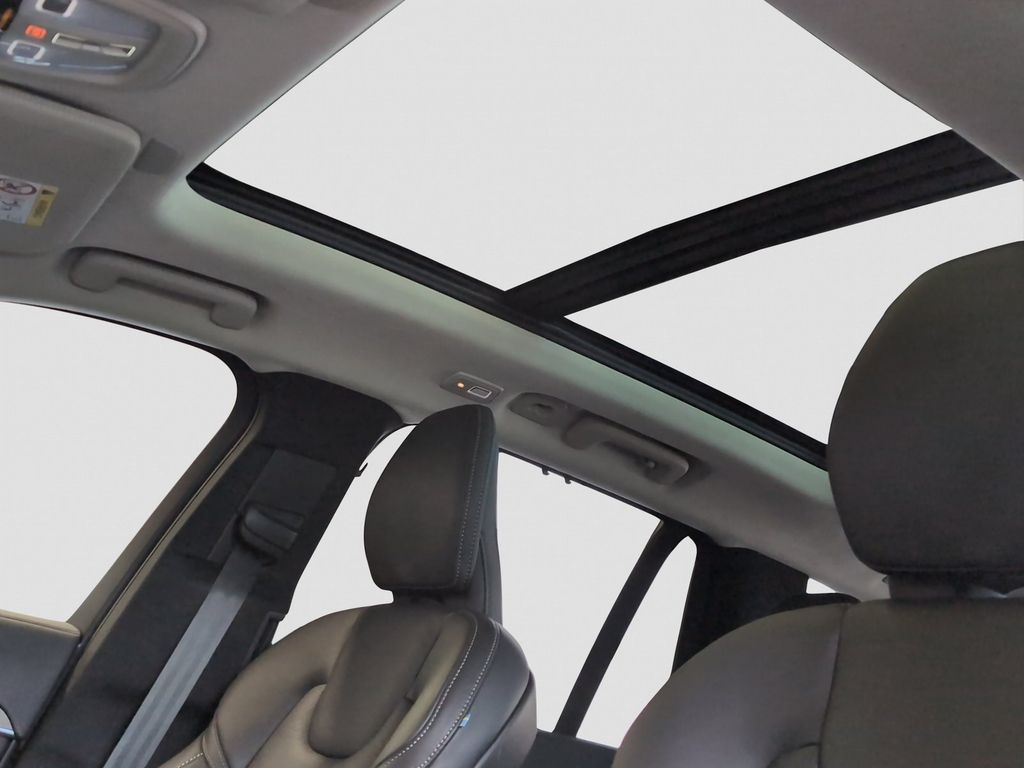 Volvo XC90 2025