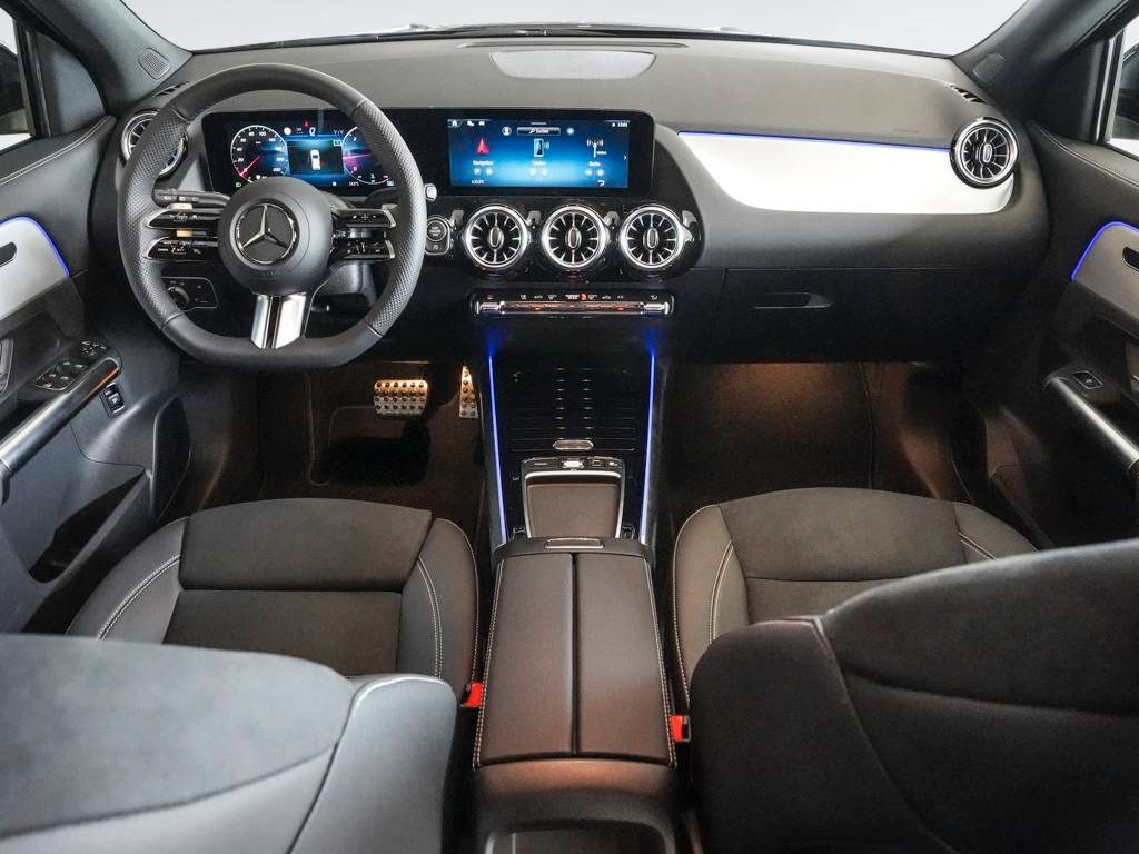 Mercedes-Benz GLA 200 2025