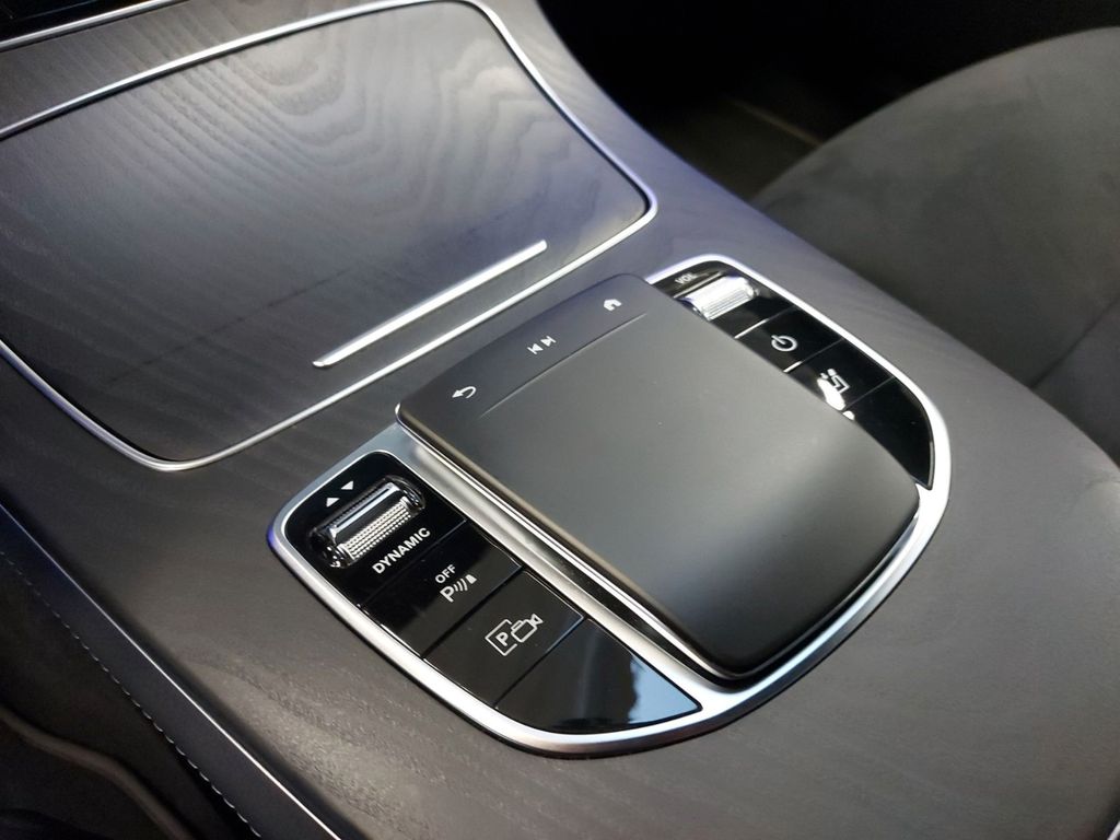 Mercedes-Benz E 300 2022