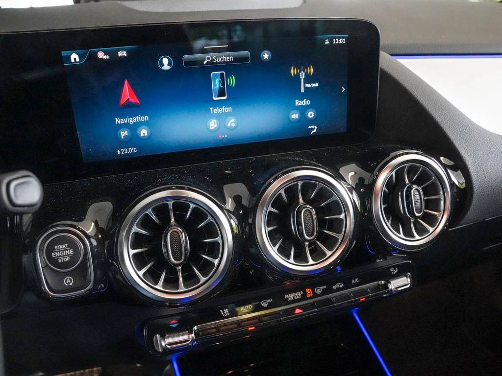 Mercedes-Benz GLA 200 2025