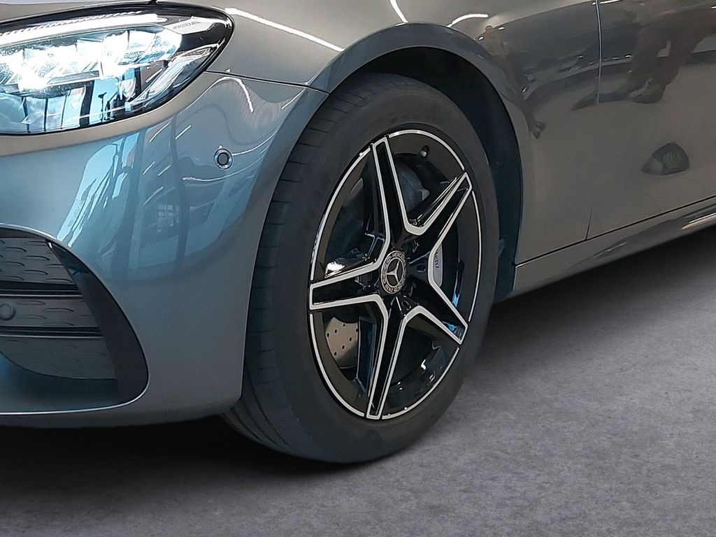 Mercedes-Benz E 300 2022