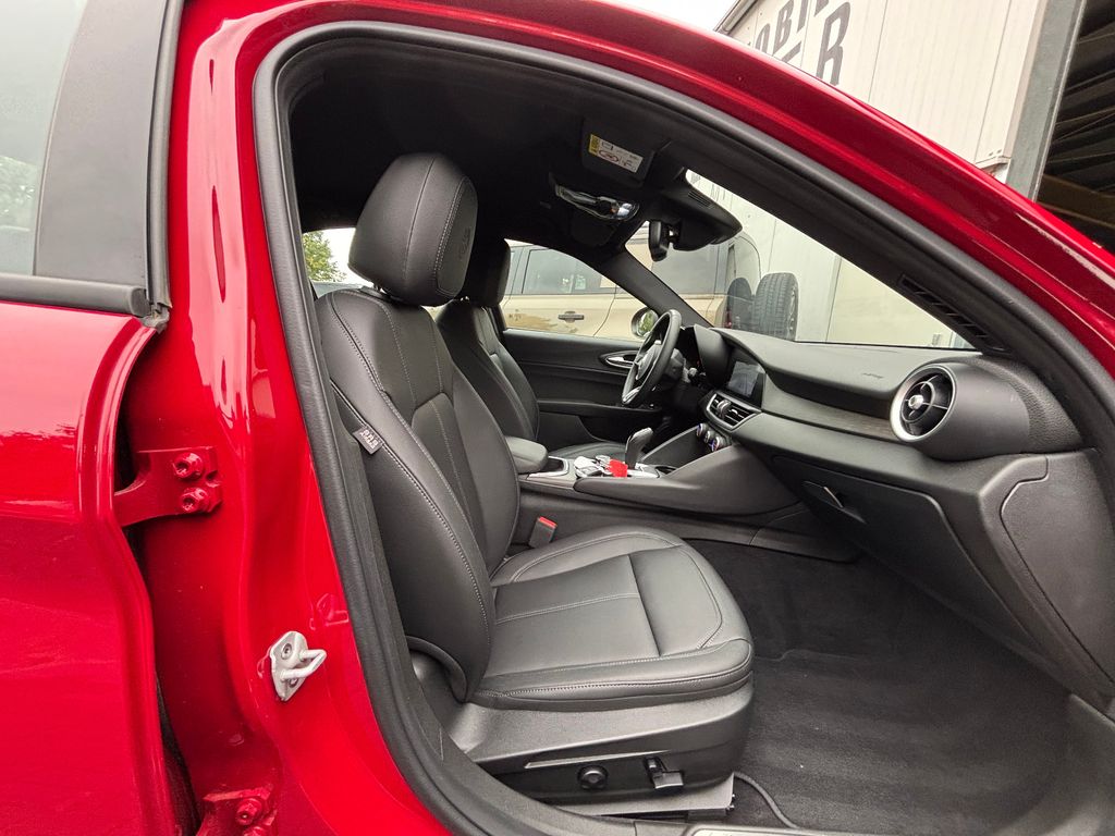 Alfa Romeo Giulia 2023