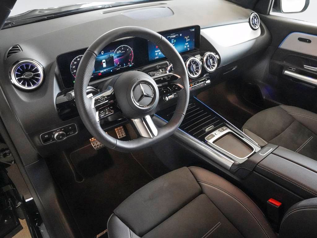 Mercedes-Benz GLA 200 2025