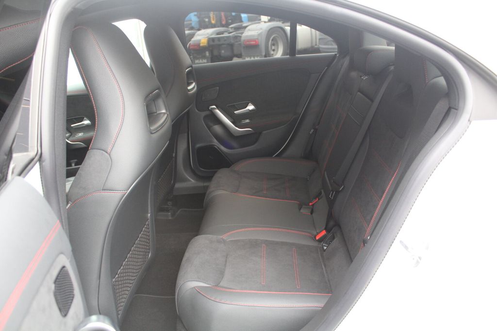 Mercedes-Benz CLA 250 2025