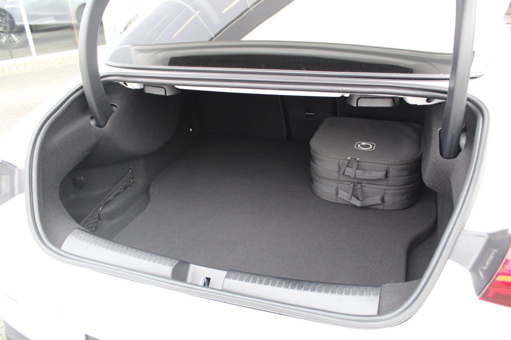 Mercedes-Benz CLA 250 2025