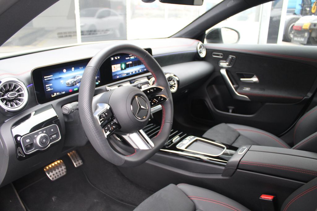 Mercedes-Benz CLA 250 2025