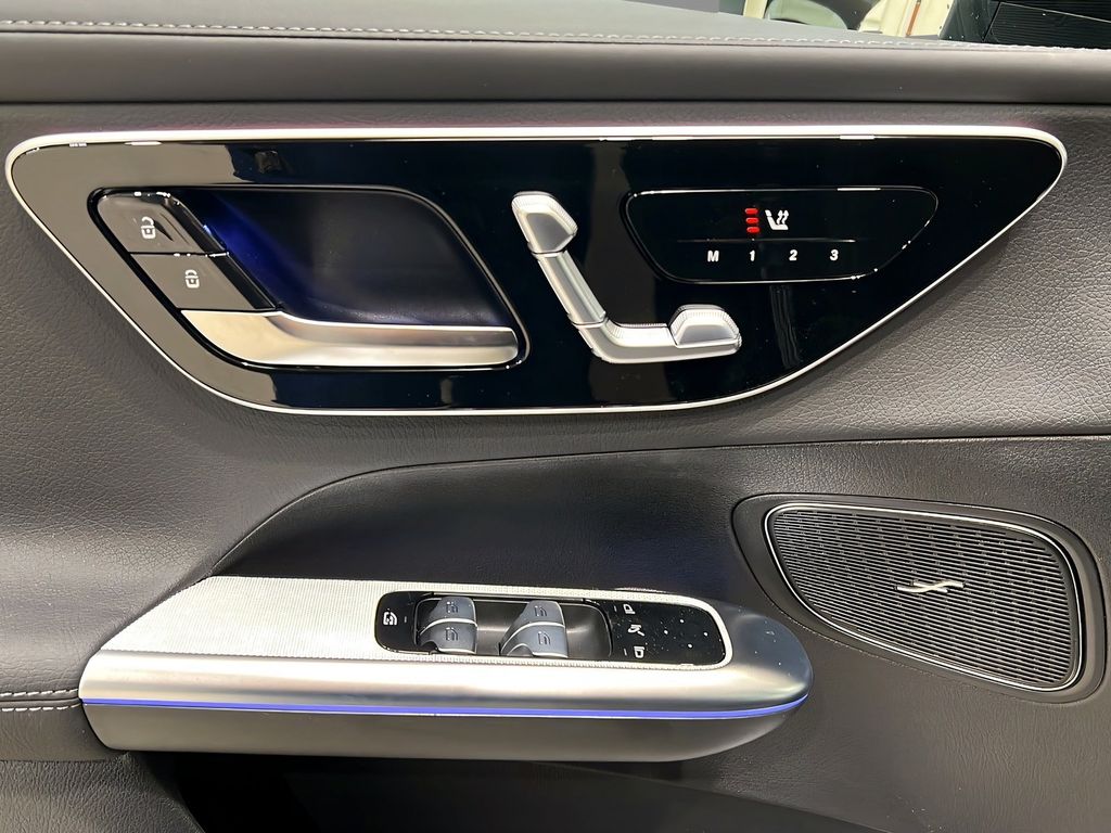 Mercedes-Benz GLC 300 2025