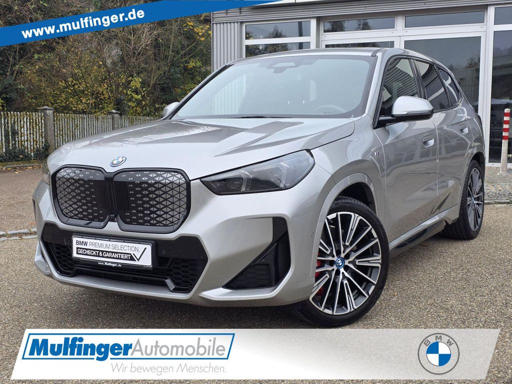 BMW iX1 2024