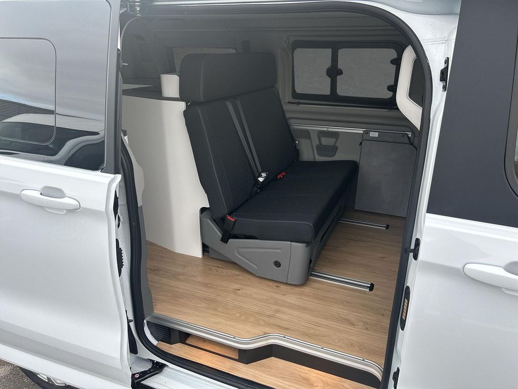 Ford Tourneo Custom 2025