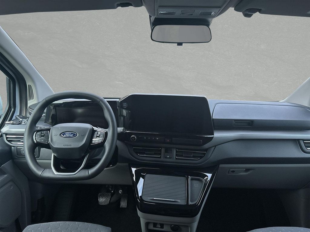 Ford Tourneo Custom 2025