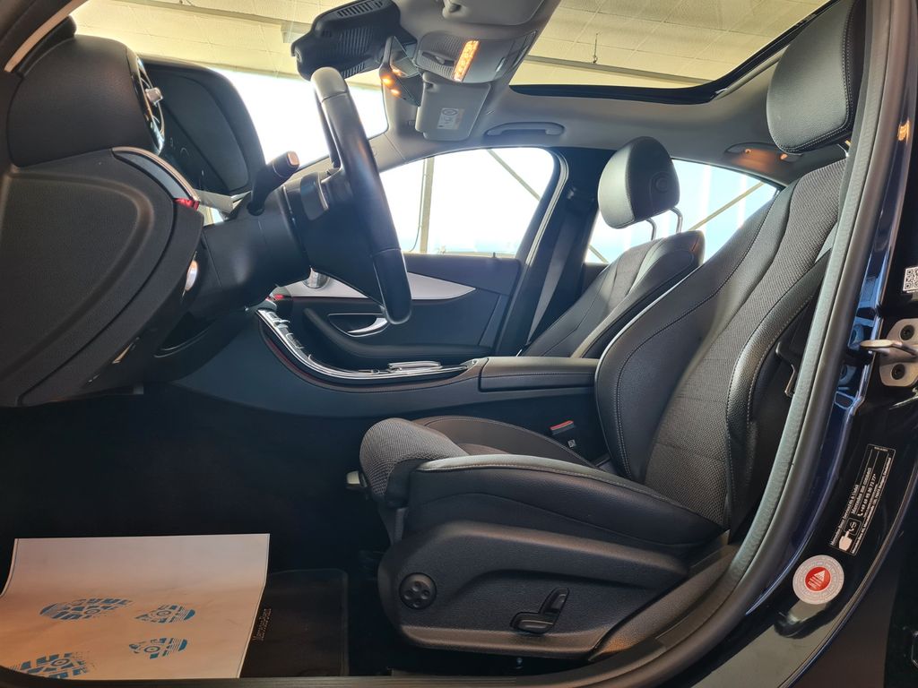 Mercedes-Benz E 300 2023