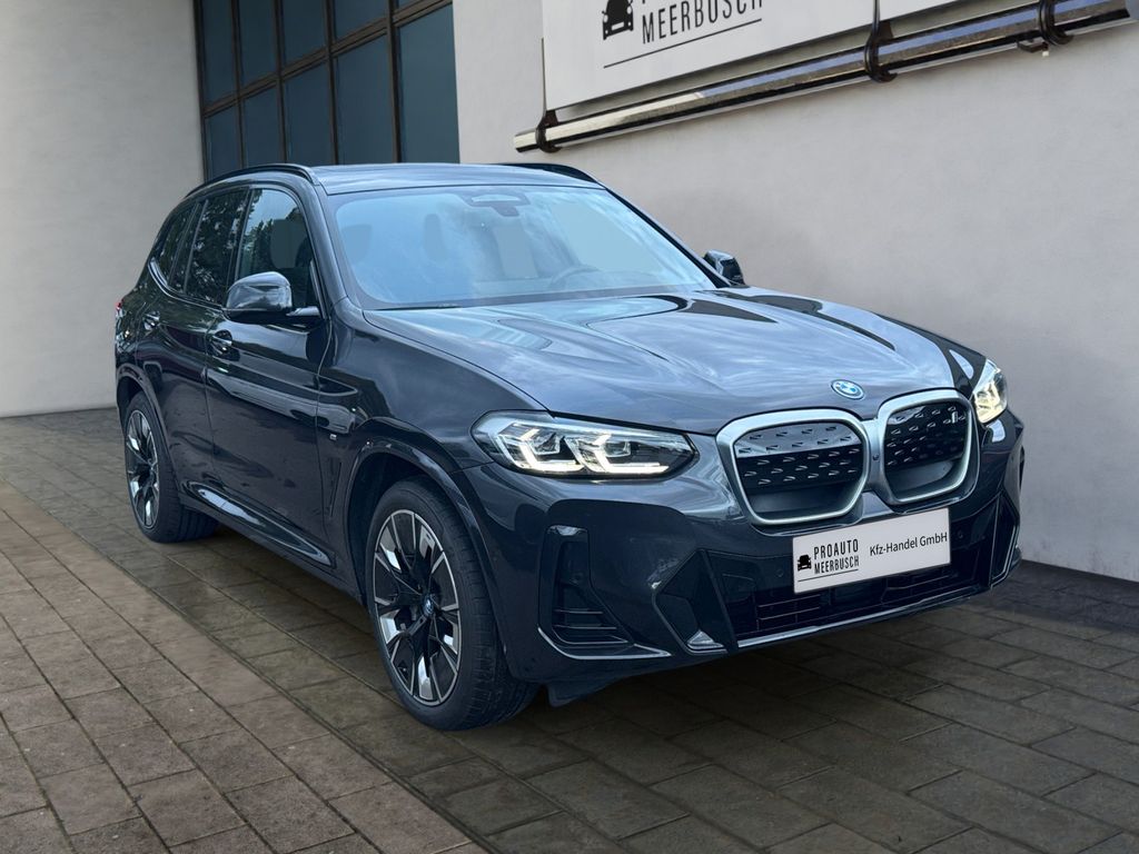 BMW iX3 2023