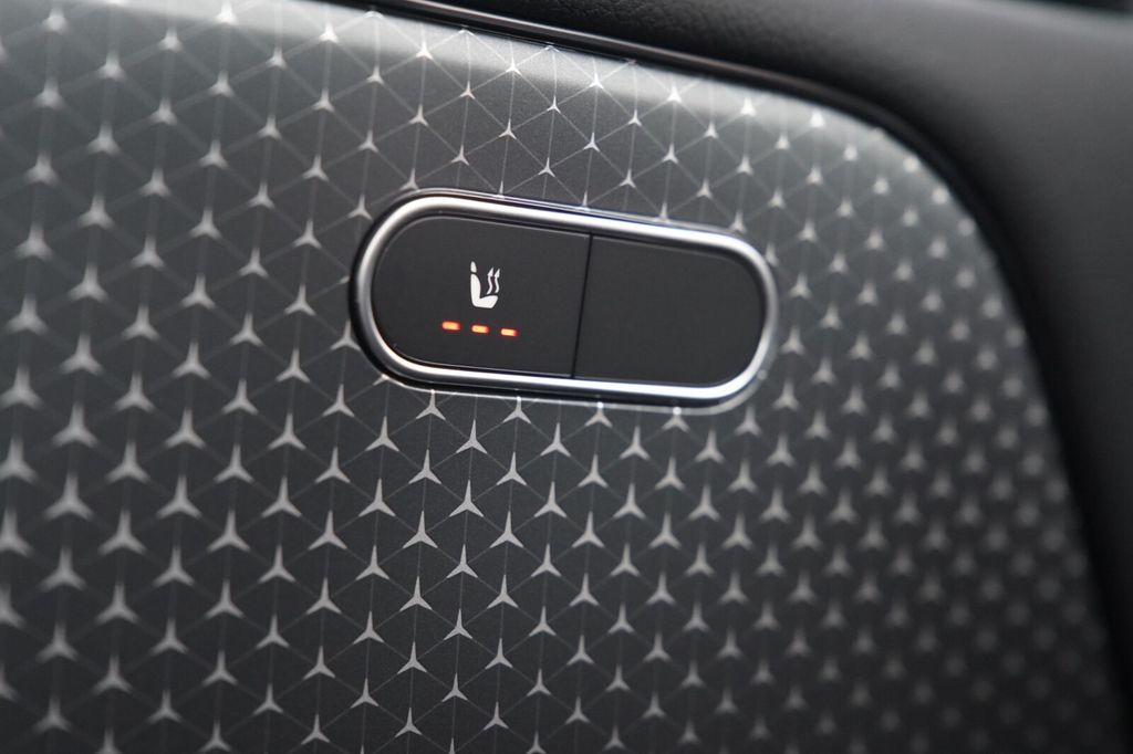 Mercedes-Benz B 200 2024