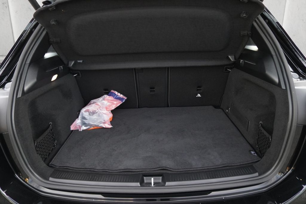 Mercedes-Benz B 200 2024