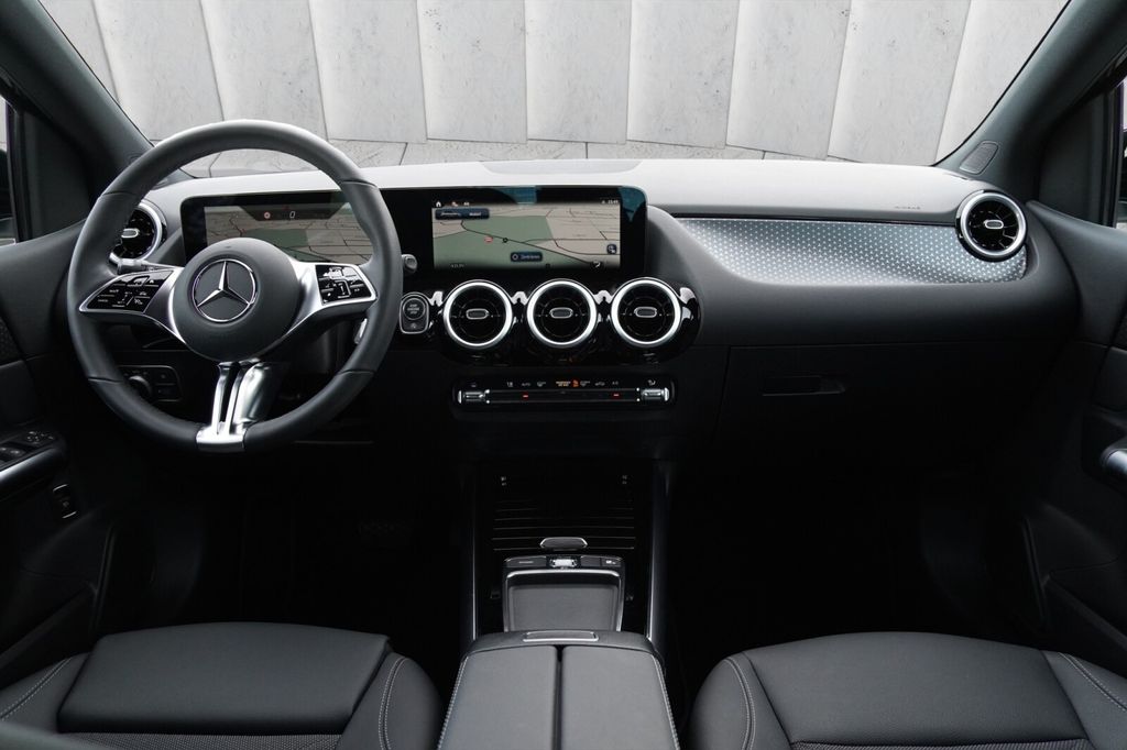 Mercedes-Benz B 200 2024