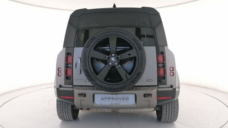 Land Rover Defender 2021