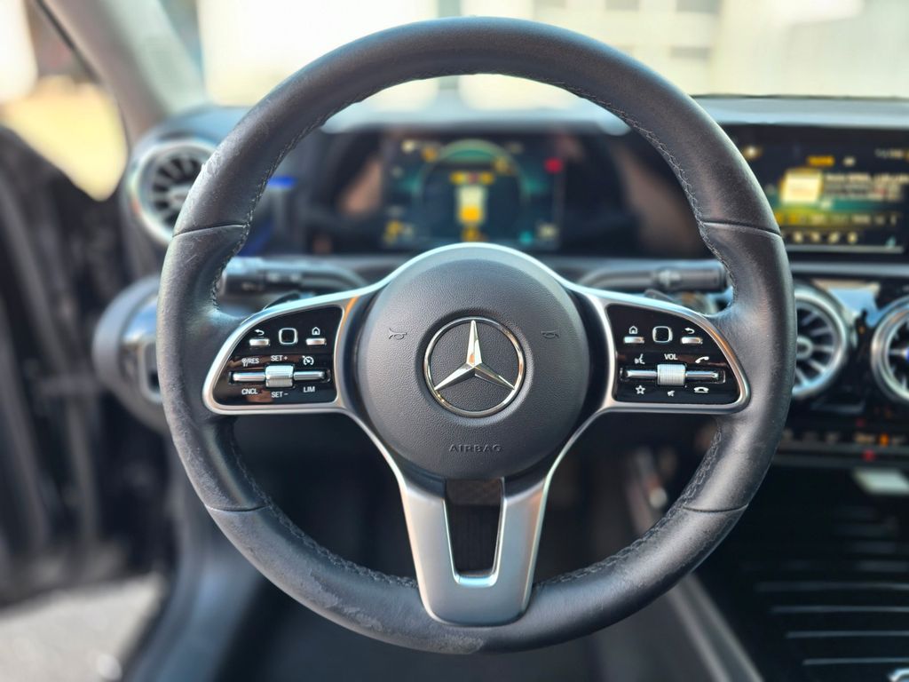 Mercedes-Benz A 200 2021