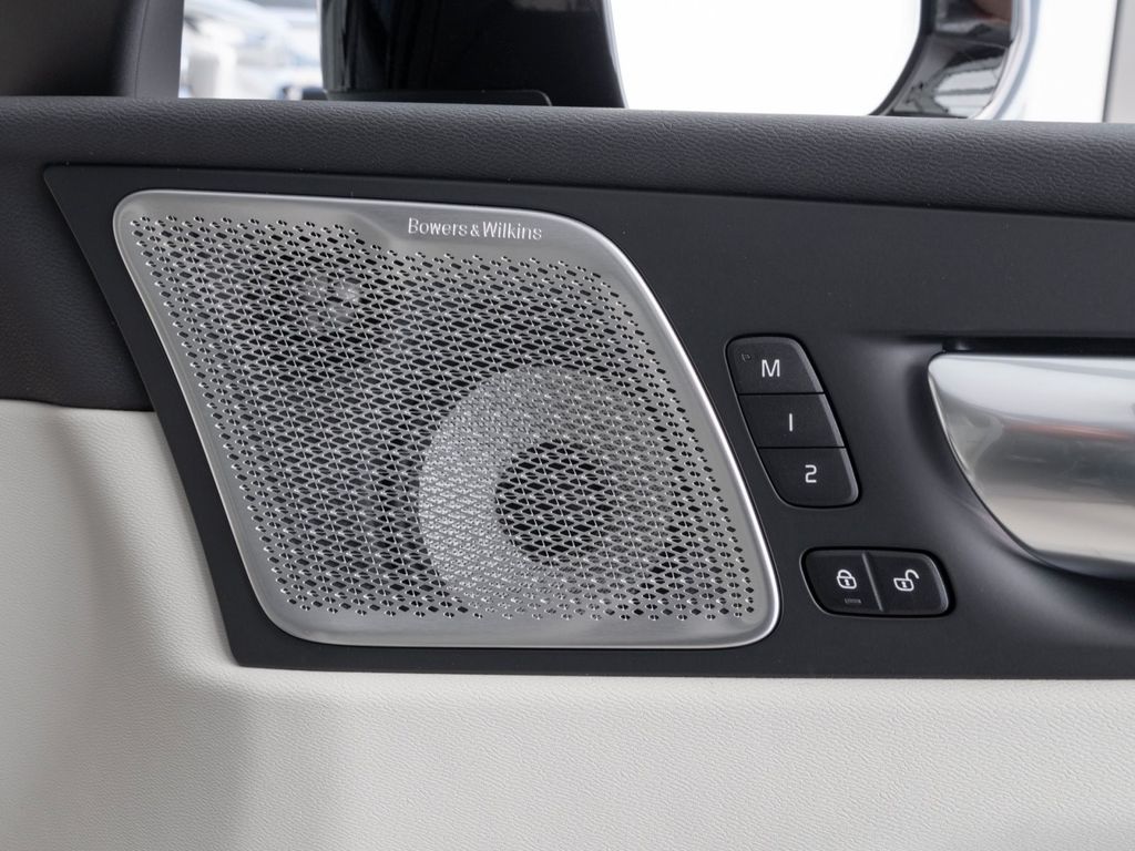 Volvo XC60 2025