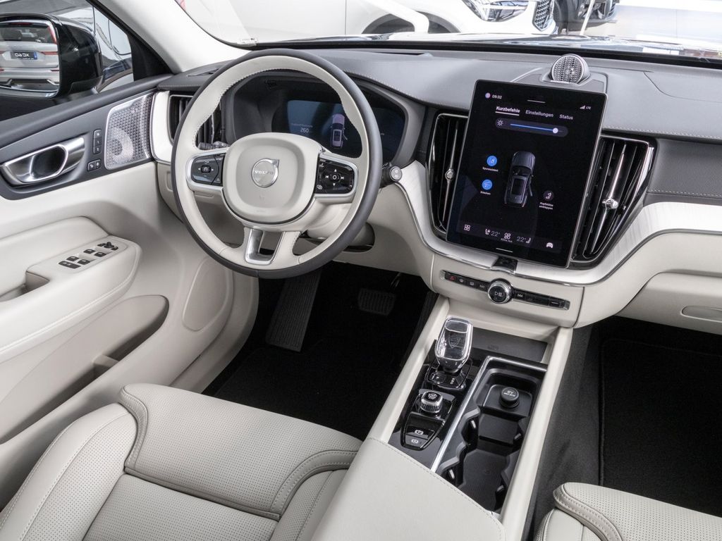 Volvo XC60 2025