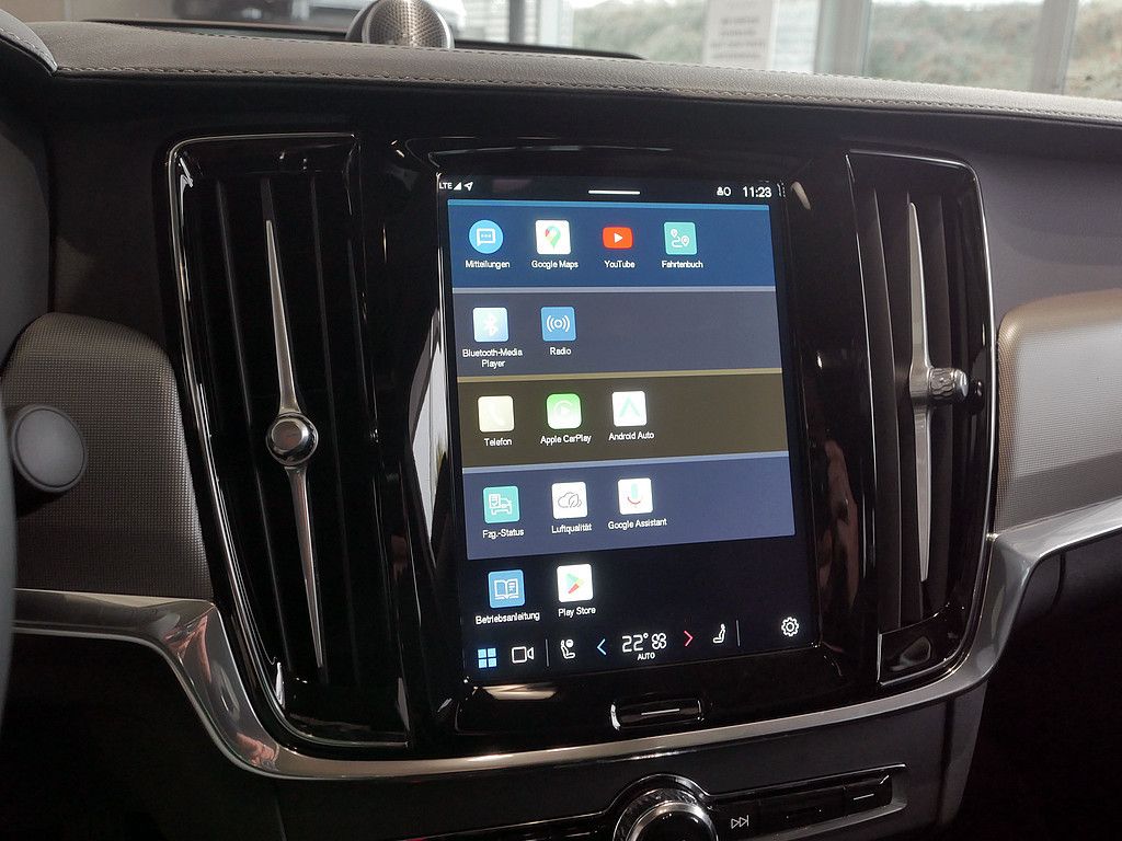 Volvo S90 2025