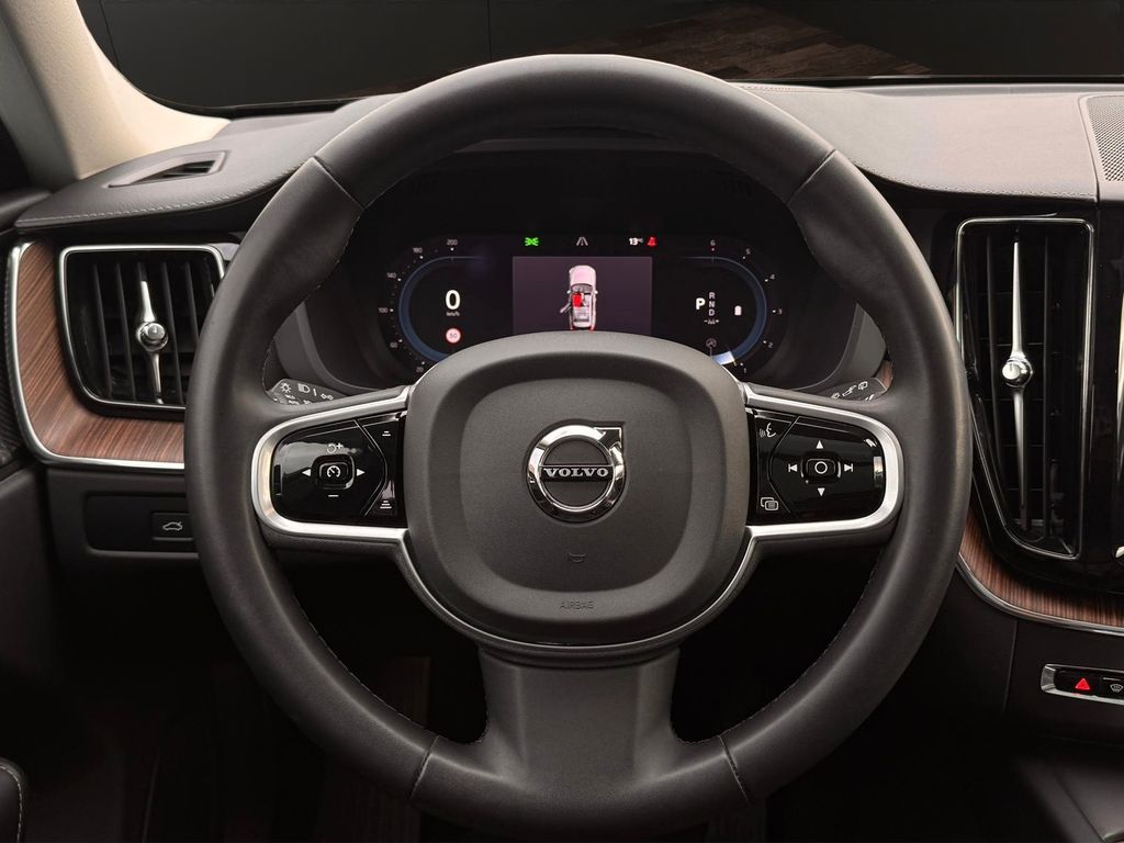 Volvo XC60 2022
