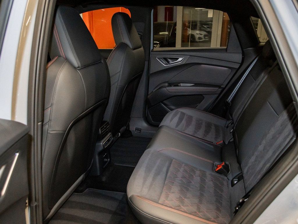 Audi Q4 e-tron 2025