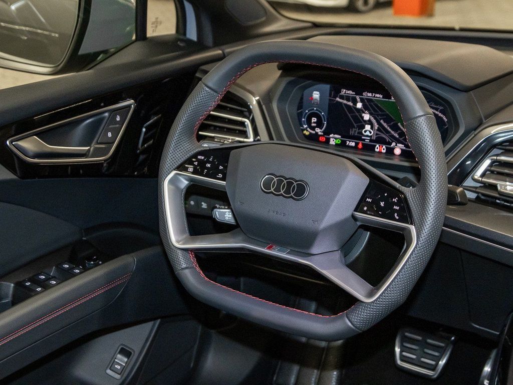 Audi Q4 e-tron 2025