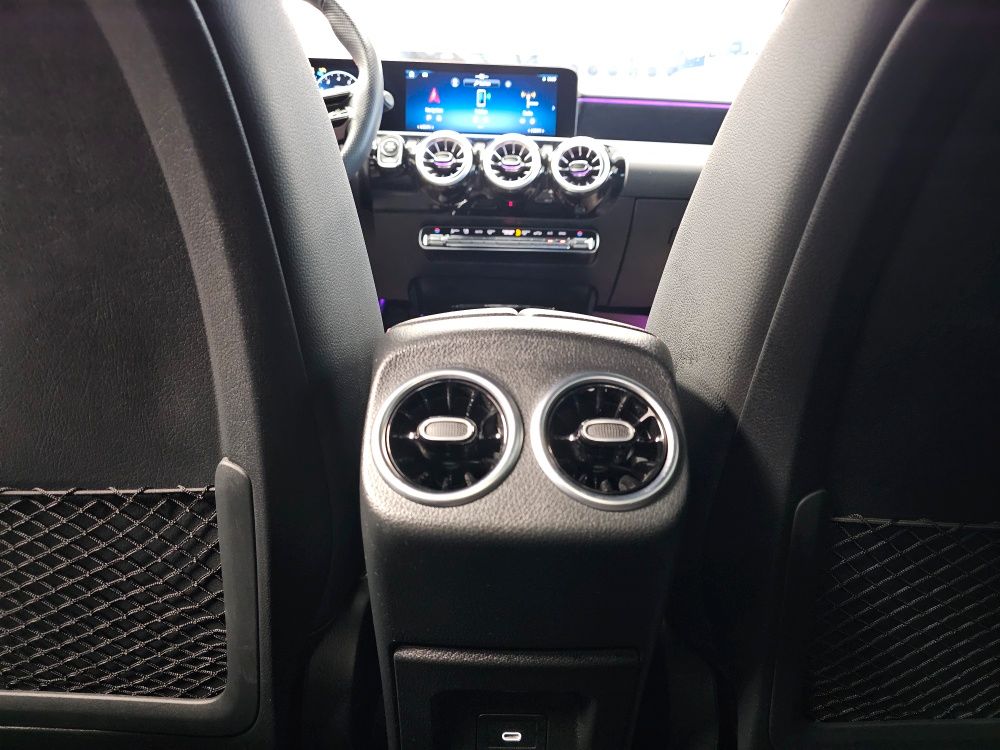 Mercedes-Benz CLA 180 2024