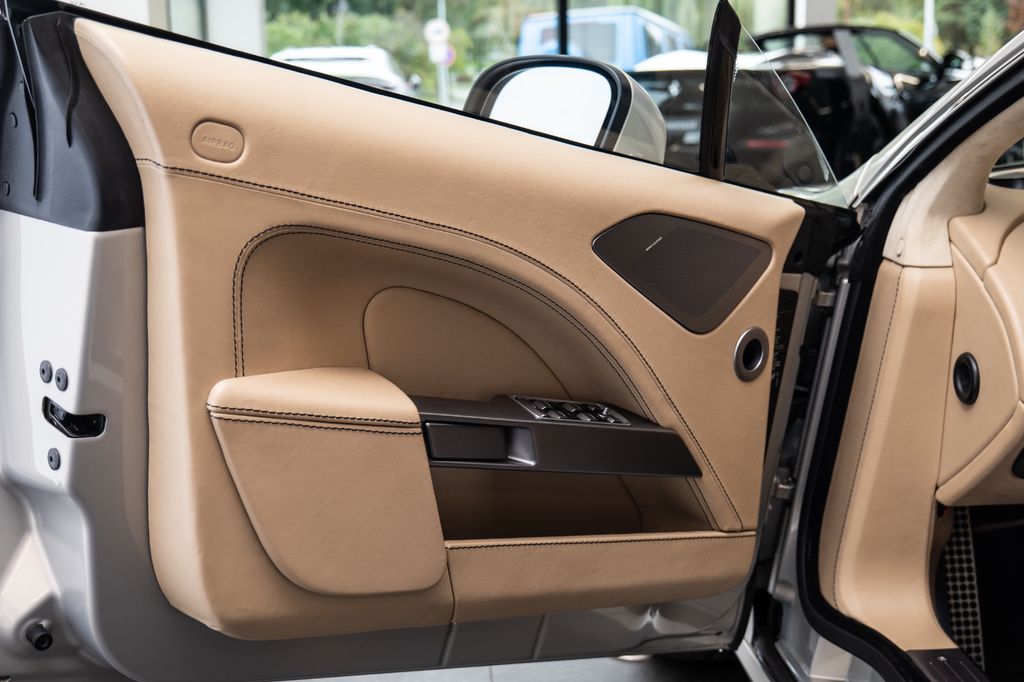 Aston Martin Rapide 2010