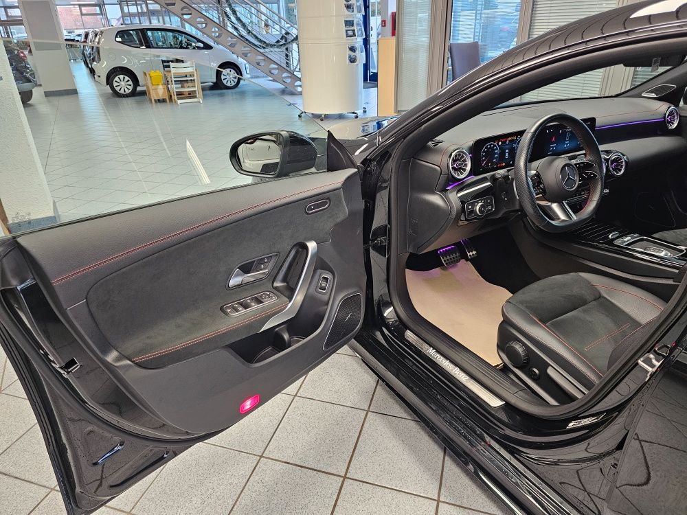 Mercedes-Benz CLA 180 2024