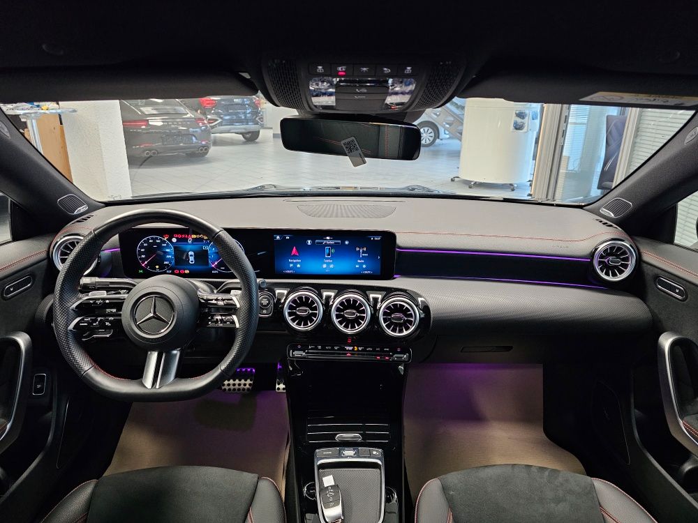 Mercedes-Benz CLA 180 2024