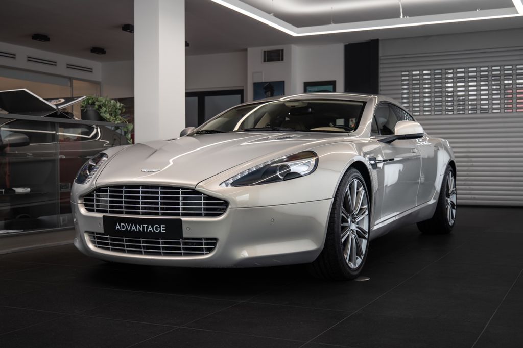 Aston Martin Rapide 2010