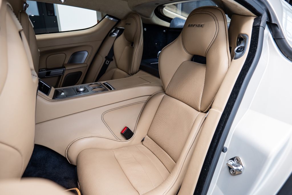 Aston Martin Rapide 2010